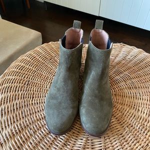 Louise et Cie Chelsea Suede Boot